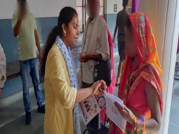 Pamphlets distribution_1